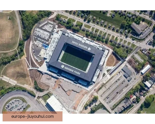 2026世界杯亚特兰大梅赛德斯奔驰体育场屋顶结构微调方案公布